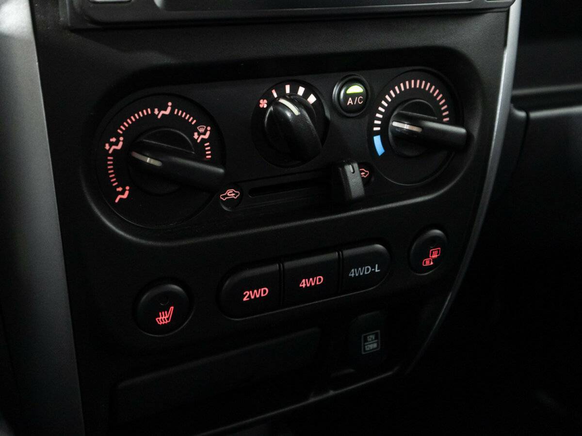 Suzuki Jimny с пробегом — 2012 год. Фото: #16