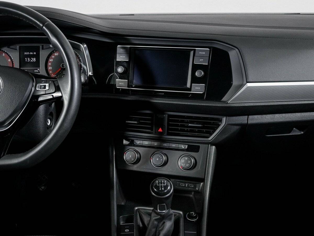 Volkswagen Jetta с пробегом — 2020 год. Фото: #12