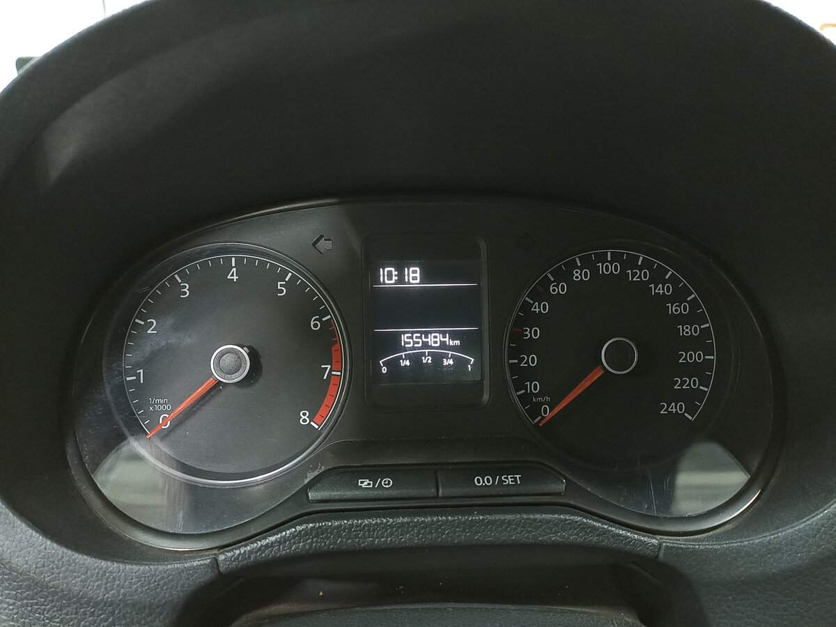 Volkswagen Polo с пробегом — 2015 год. Фото: #12