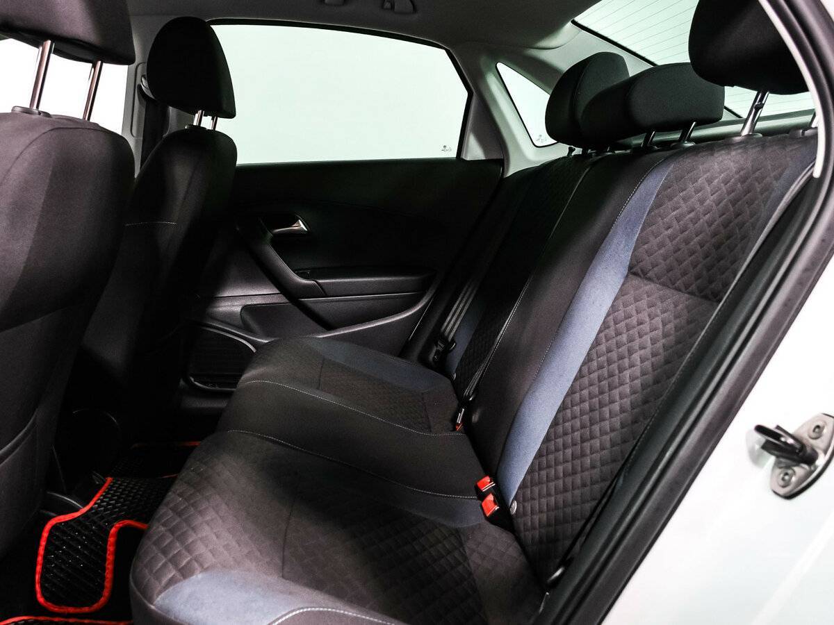 Volkswagen Polo с пробегом — 2020 год. Фото: #12