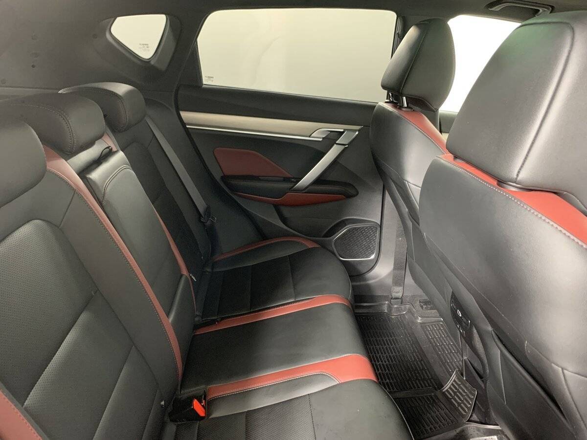 Geely Coolray с пробегом — 2022 год. Фото: #16