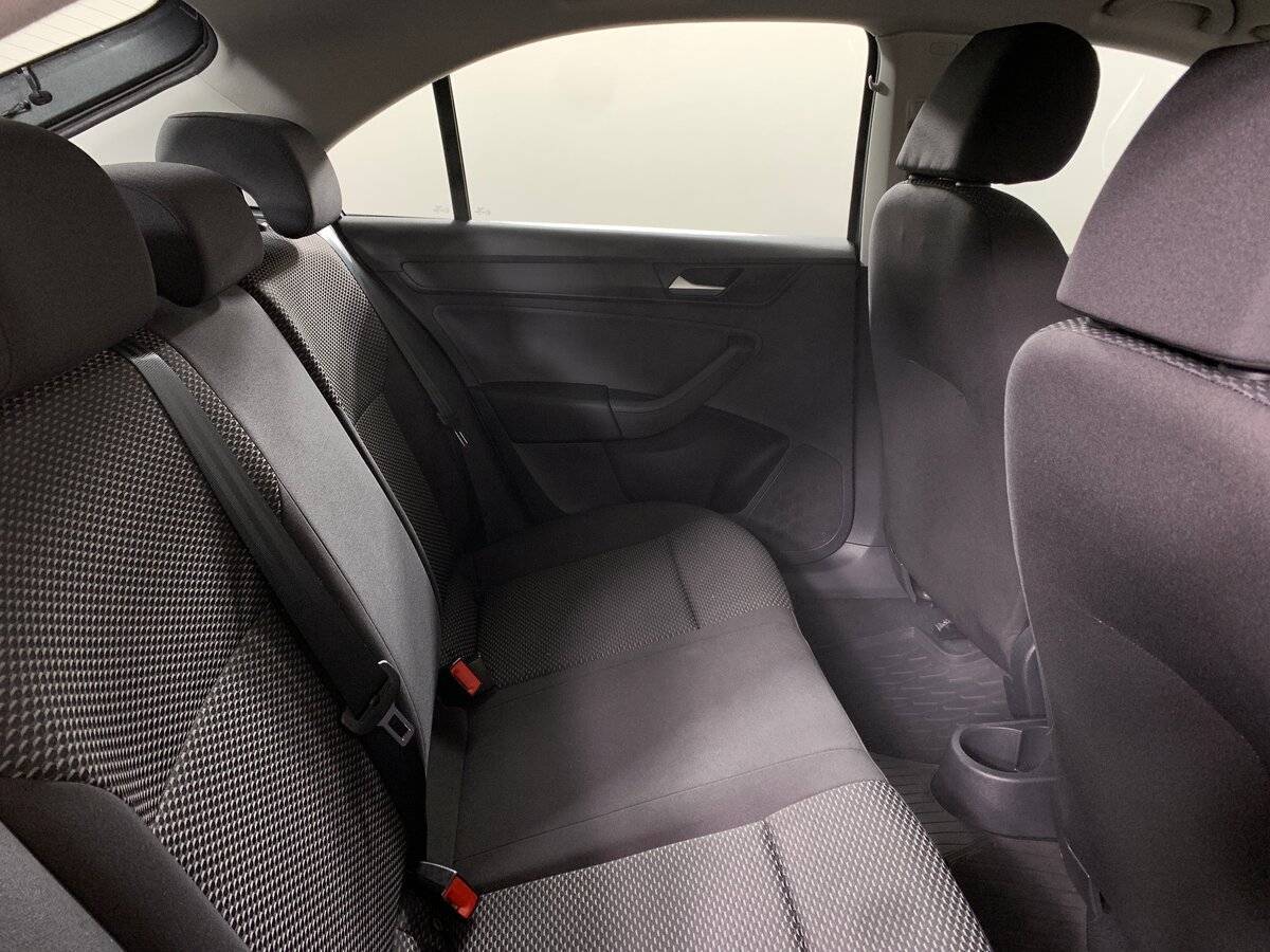 Volkswagen Polo с пробегом — 2020 год. Фото: #16