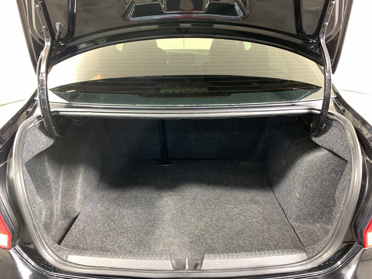 Volkswagen Polo с пробегом — 2014 год. Фото: #18