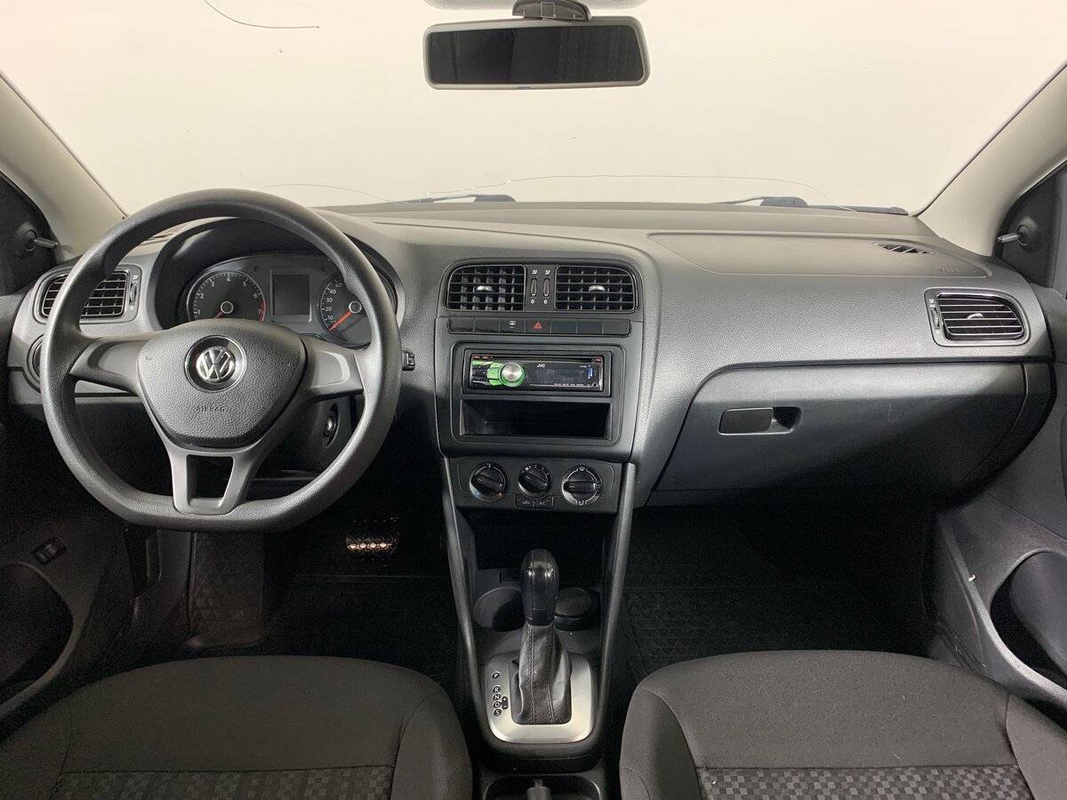 Volkswagen Polo с пробегом — 2017 год. Фото: #11