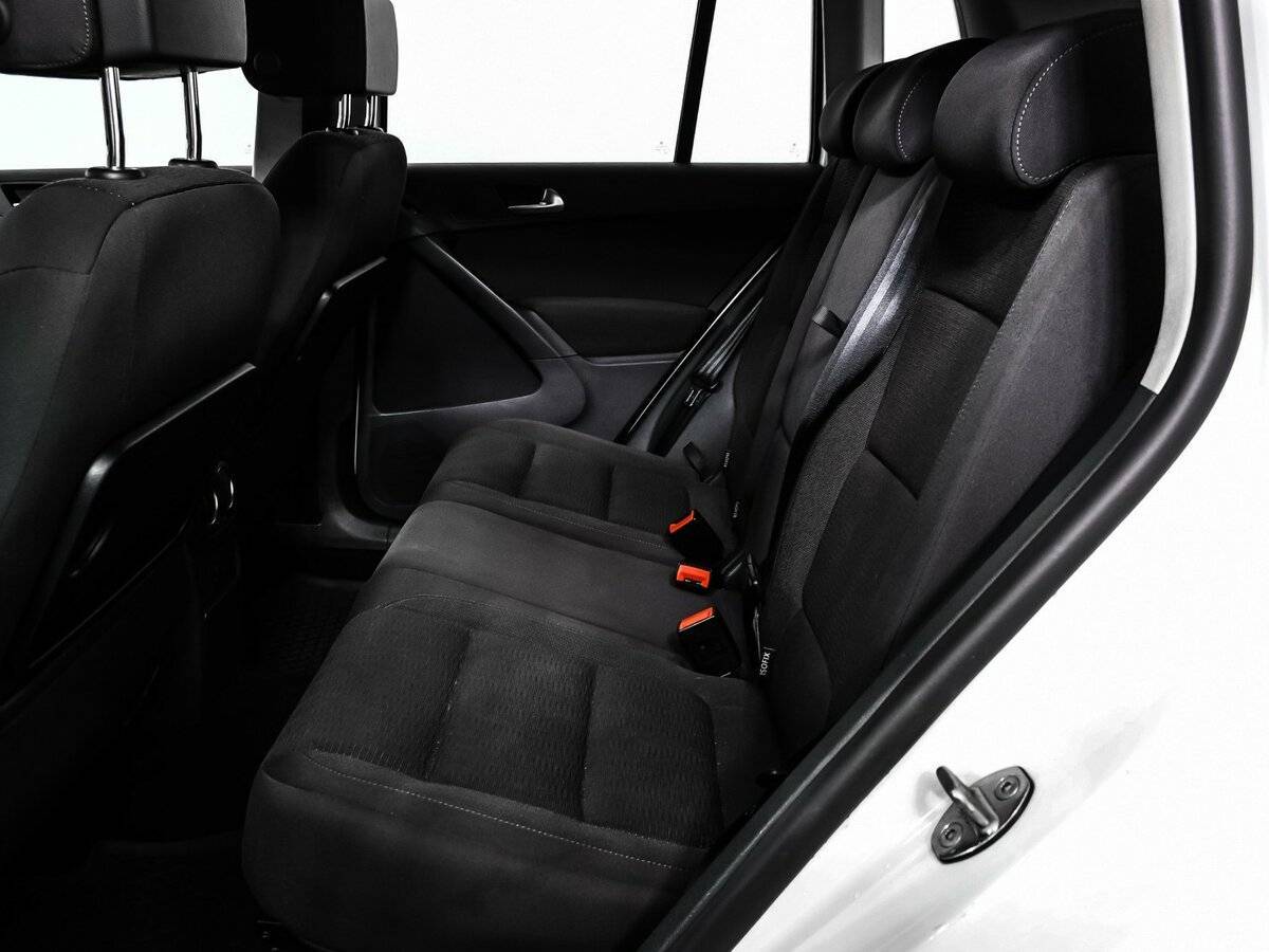 Volkswagen Tiguan с пробегом — 2015 год. Фото: #12