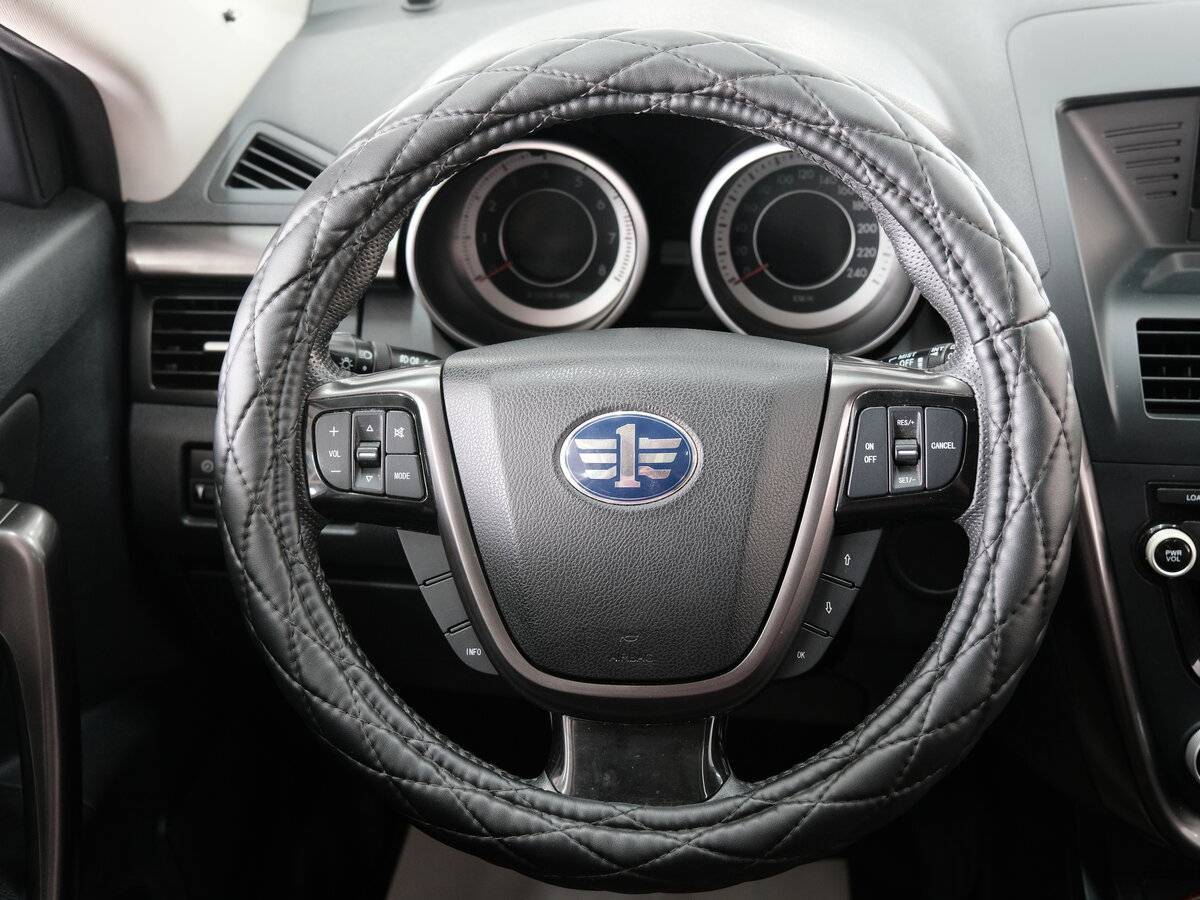 FAW Besturn X80 с пробегом — 2017 год. Фото: #9