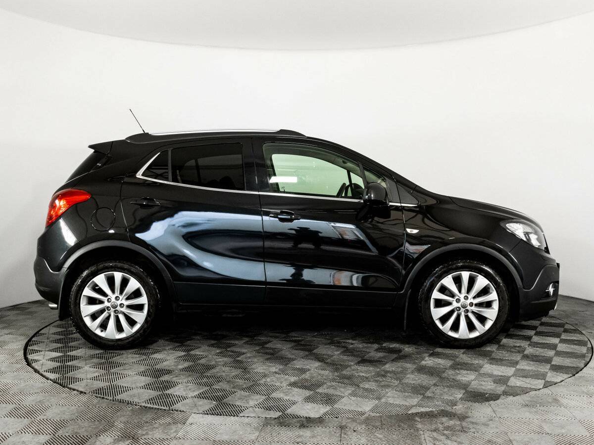 Opel Mokka с пробегом — 2015 год. Фото: #3