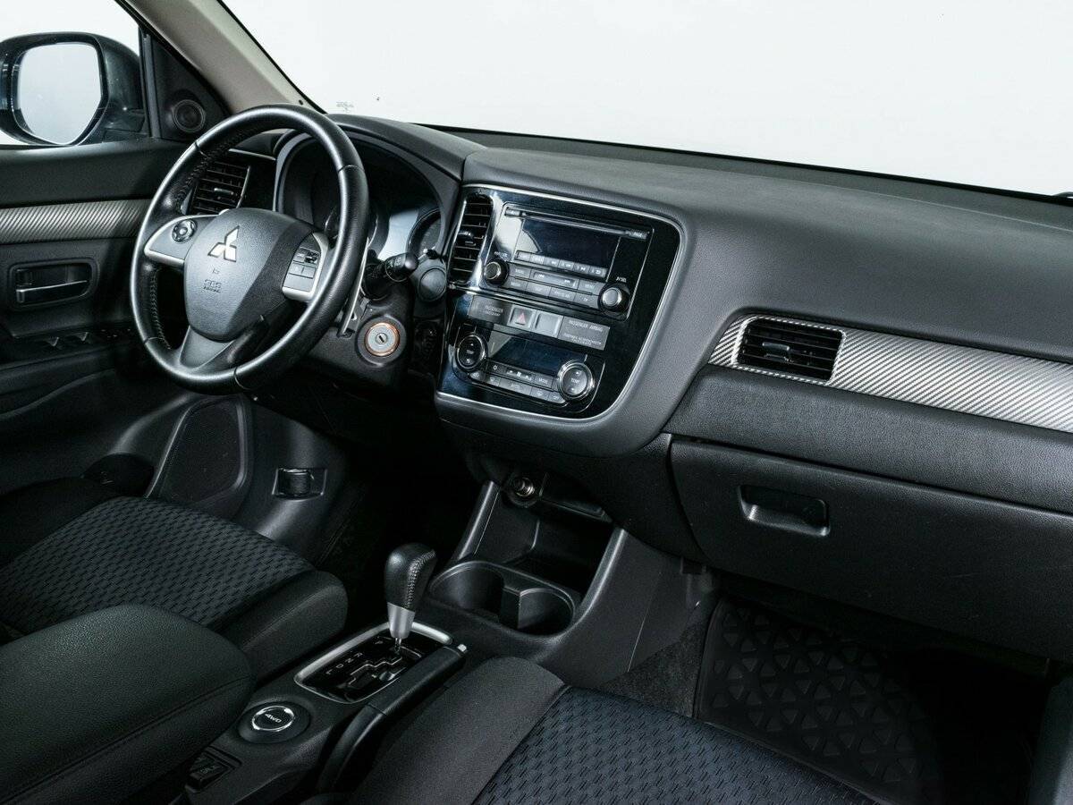 Mitsubishi Outlander с пробегом — 2012 год. Фото: #7