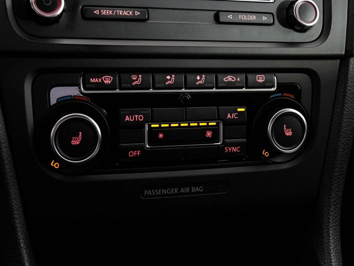 Volkswagen Golf с пробегом — 2012 год. Фото: #12