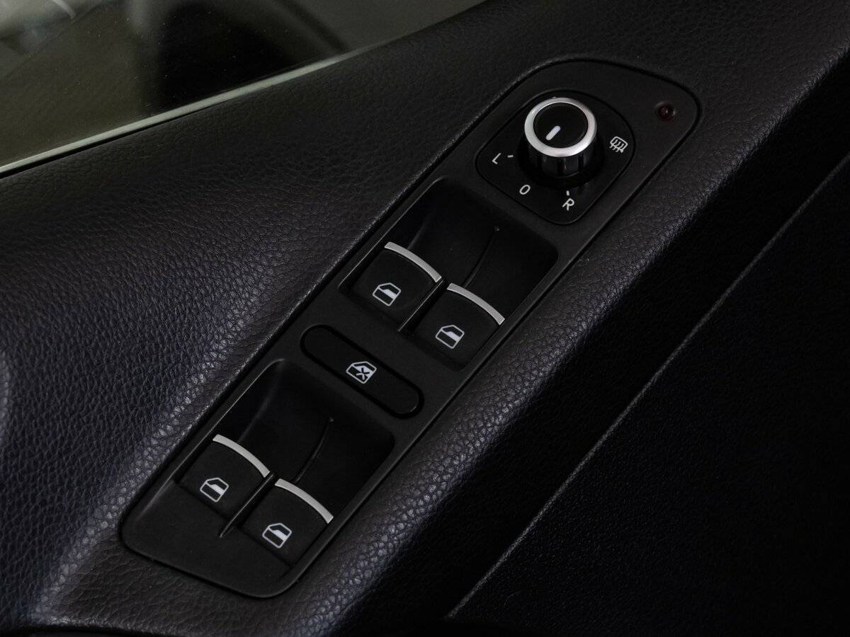 Volkswagen Tiguan с пробегом — 2014 год. Фото: #17