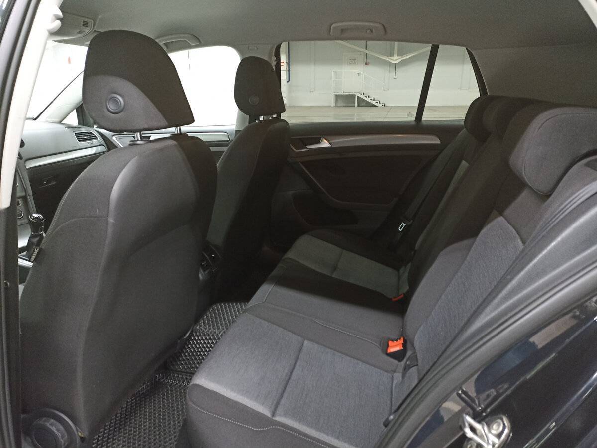 Volkswagen Golf с пробегом — 2013 год. Фото: #11