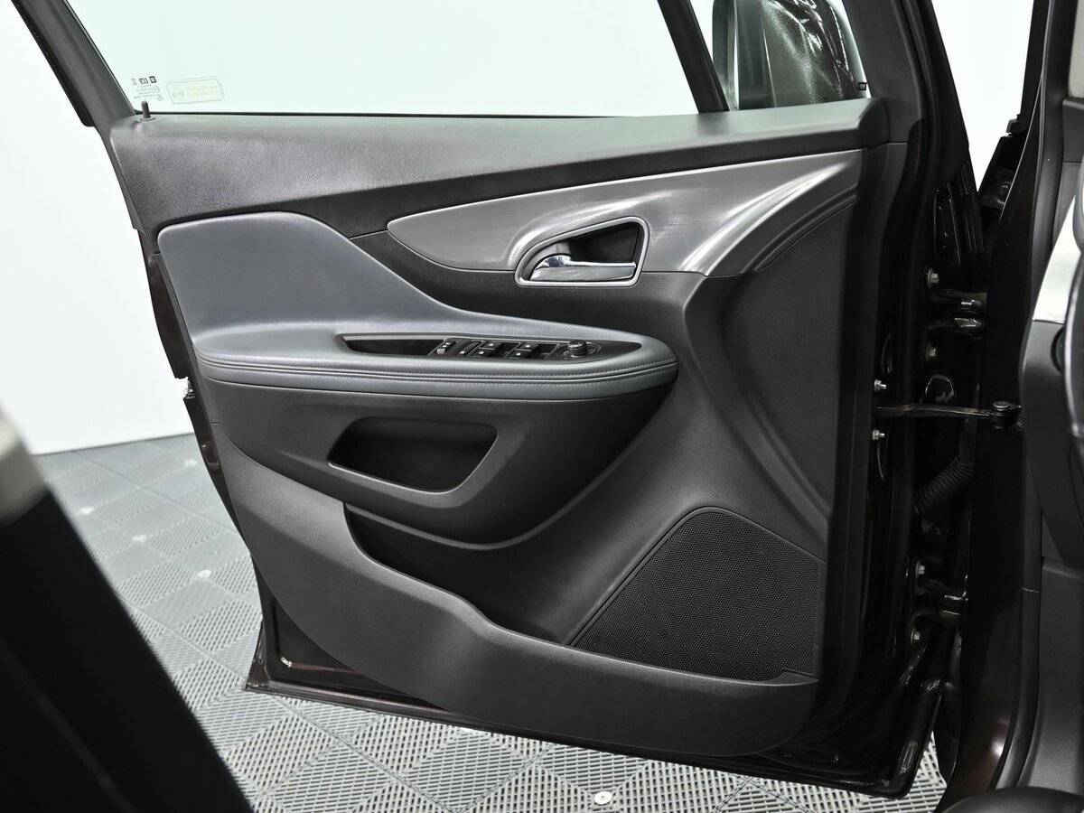 Opel Mokka с пробегом — 2014 год. Фото: #4