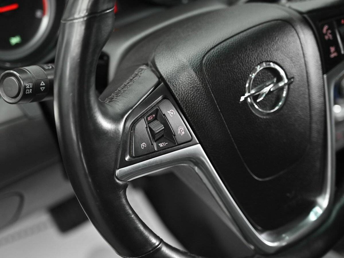 Opel Mokka с пробегом — 2014 год. Фото: #8