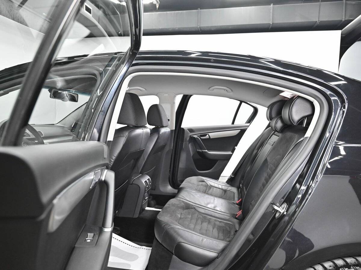 Volkswagen Passat с пробегом — 2012 год. Фото: #13