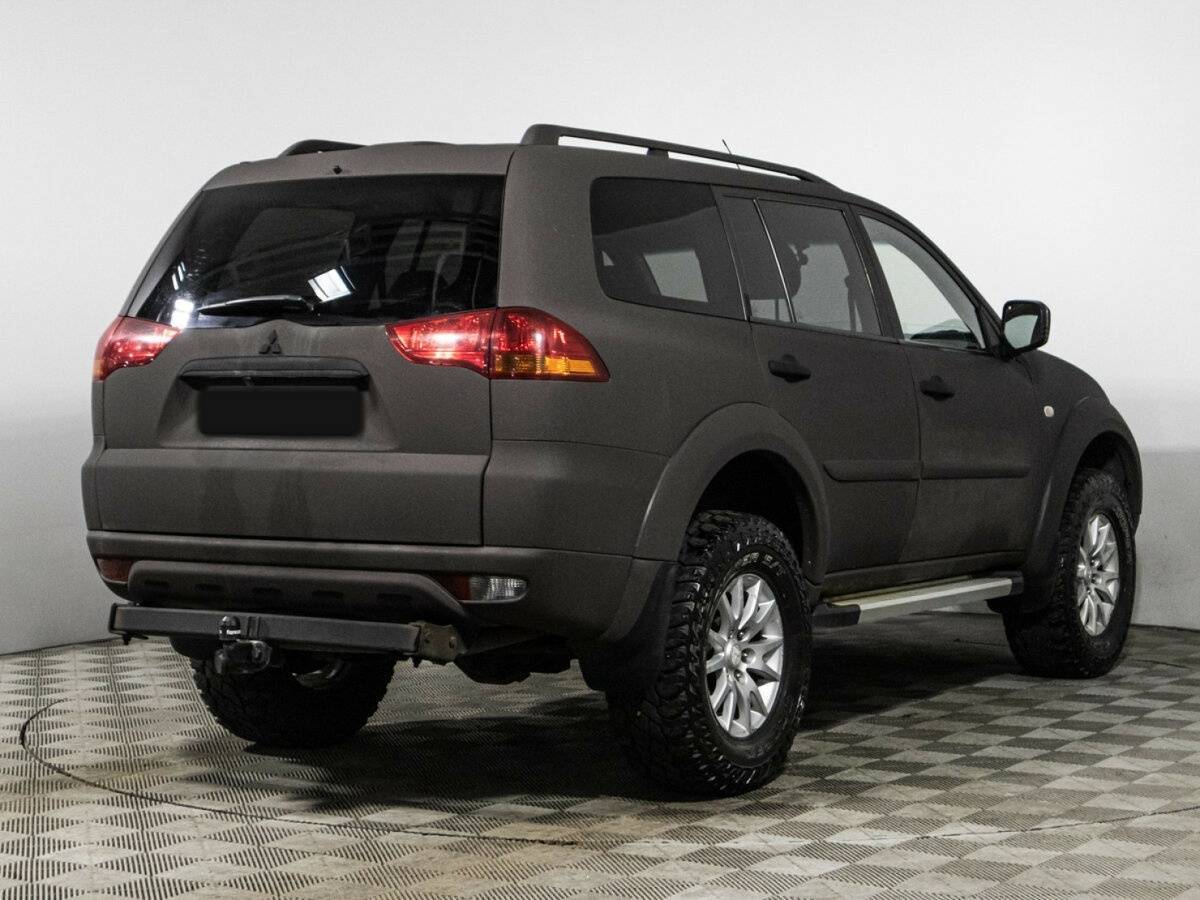 Mitsubishi Pajero Sport с пробегом — 2012 год. Фото: #4