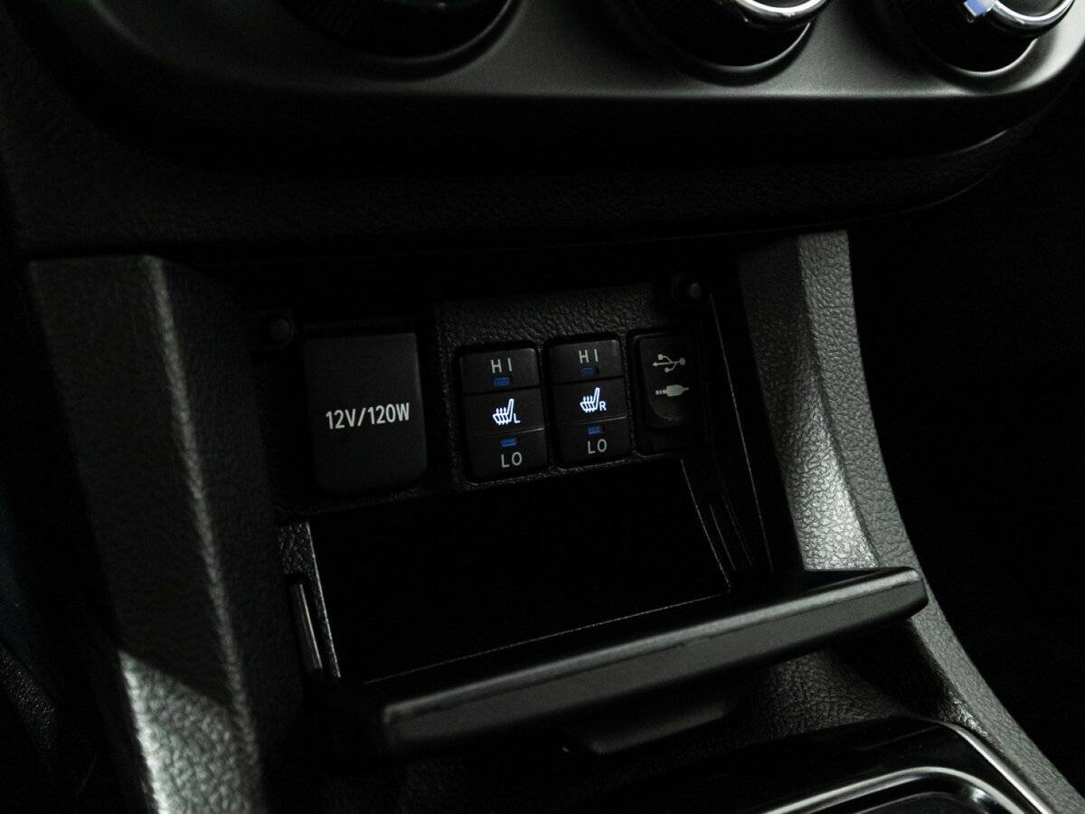 Toyota Corolla с пробегом — 2013 год. Фото: #17