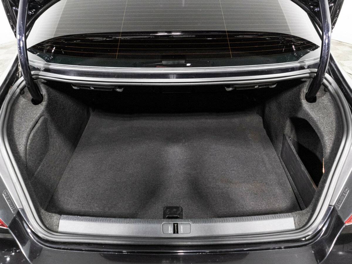 Volkswagen Passat CC с пробегом — 2012 год. Фото: #14