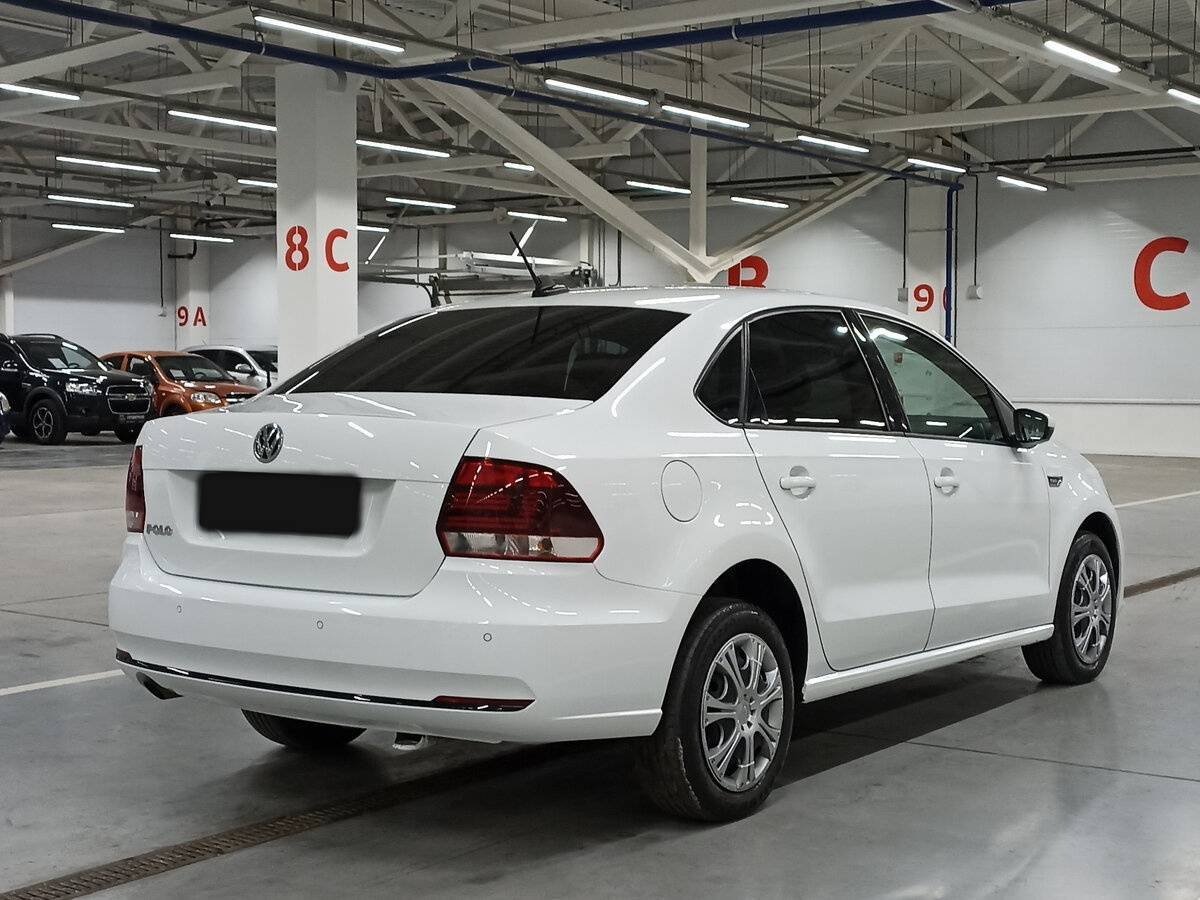 Volkswagen Polo с пробегом — 2018 год. Фото: #4