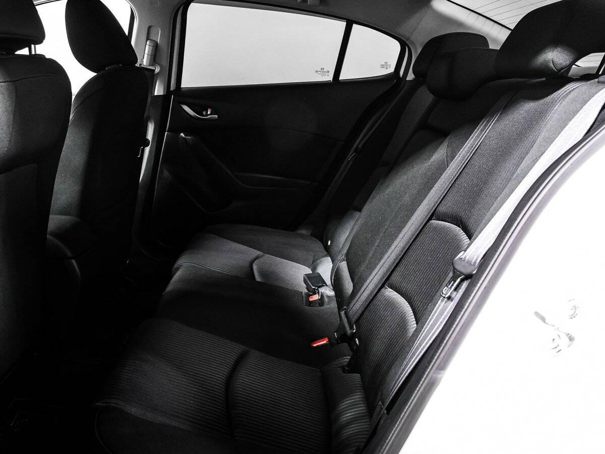 Mazda 3 с пробегом — 2014 год. Фото: #11