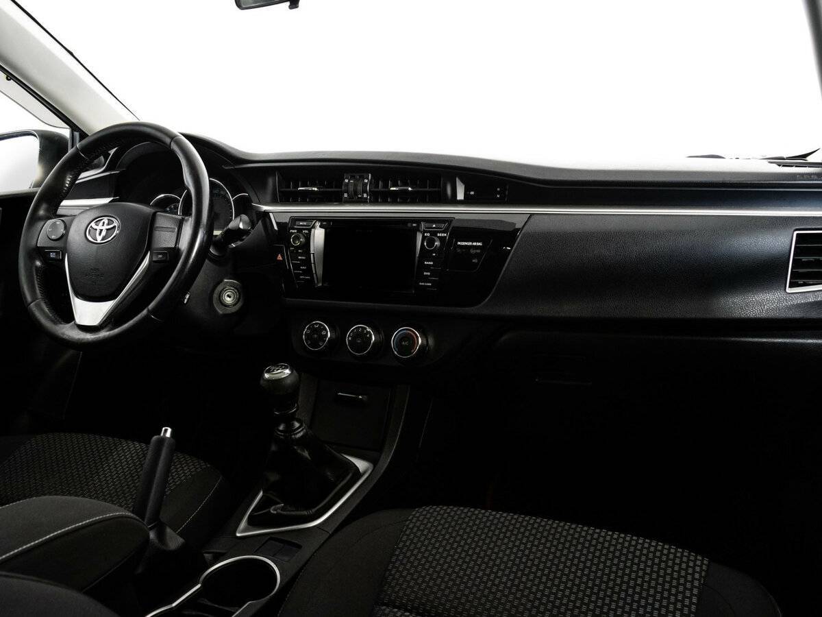 Toyota Corolla с пробегом — 2013 год. Фото: #8