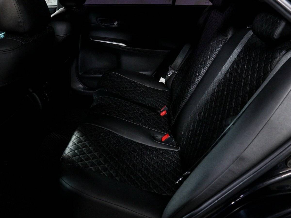 Toyota Camry с пробегом — 2015 год. Фото: #7