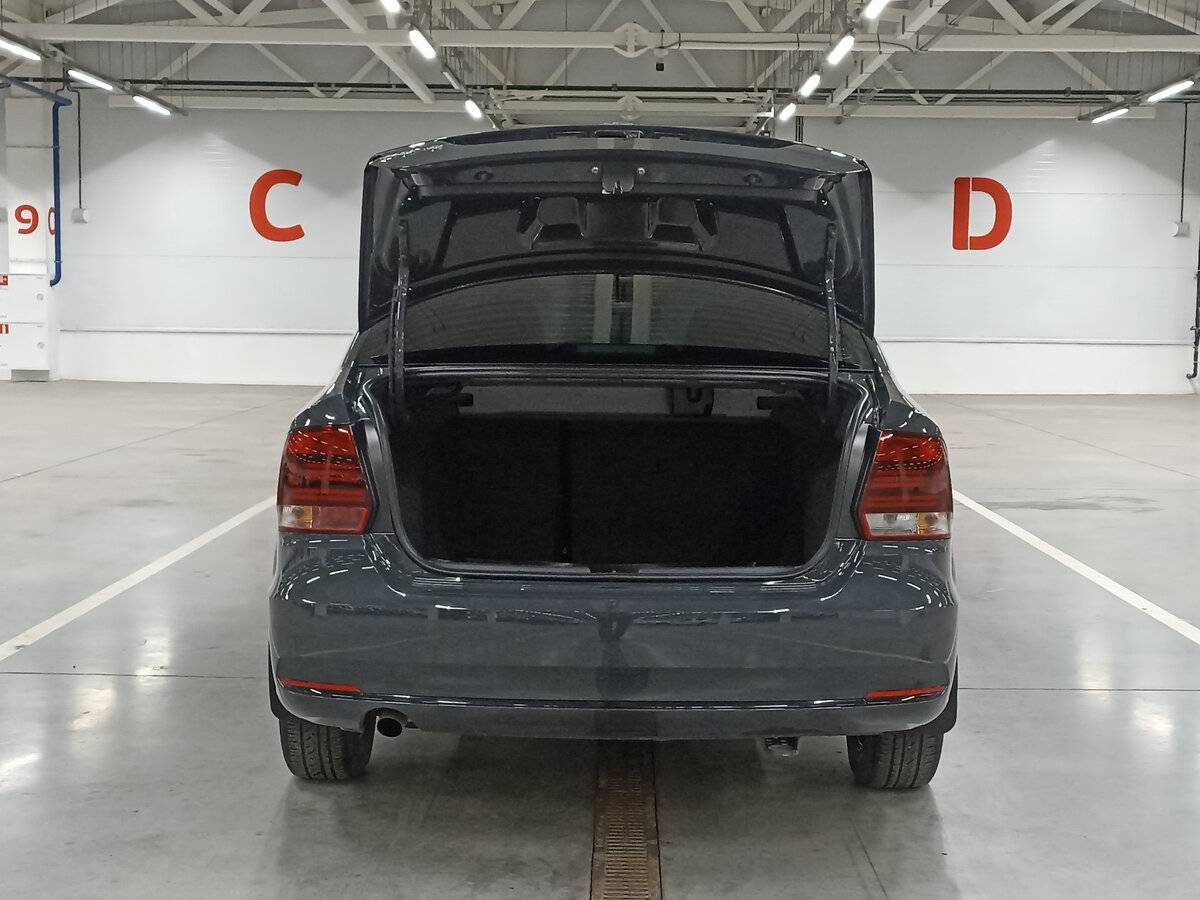 Volkswagen Polo с пробегом — 2018 год. Фото: #9