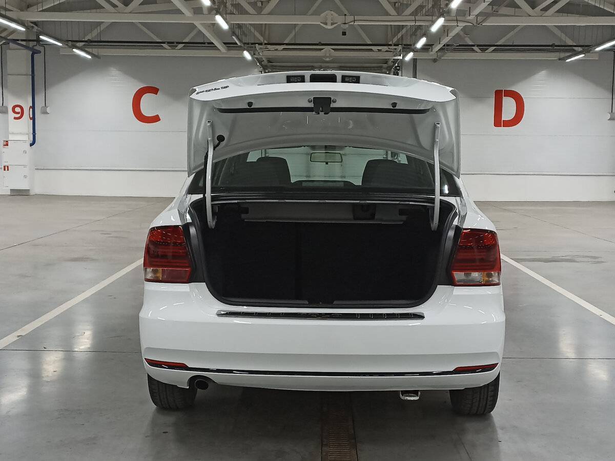 Volkswagen Polo с пробегом — 2018 год. Фото: #9