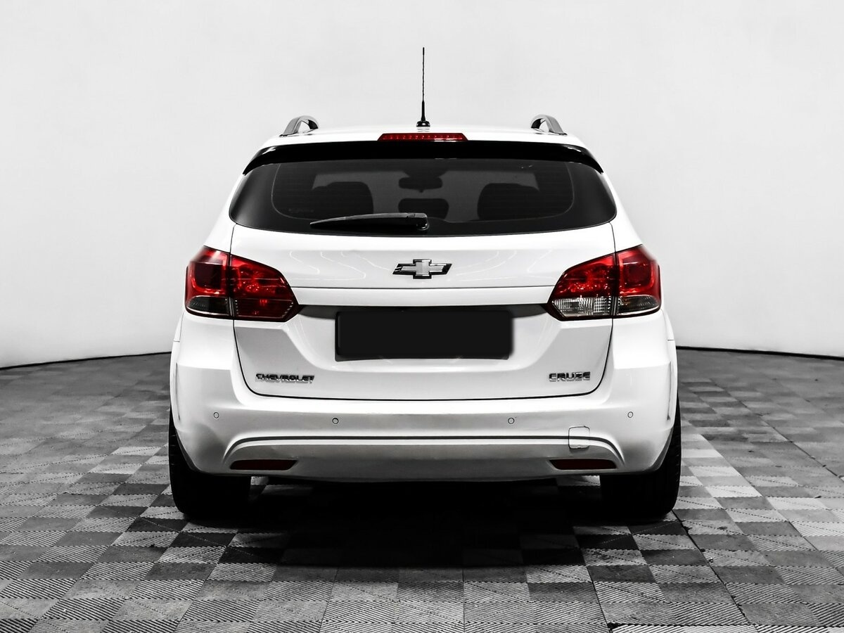 Chevrolet Cruze с пробегом — 2015 год. Фото: #4