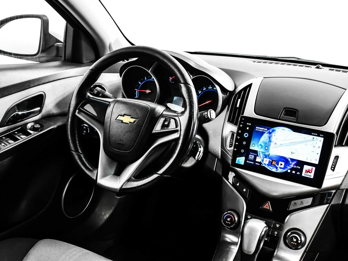 Chevrolet Cruze с пробегом — 2015 год. Фото: #6