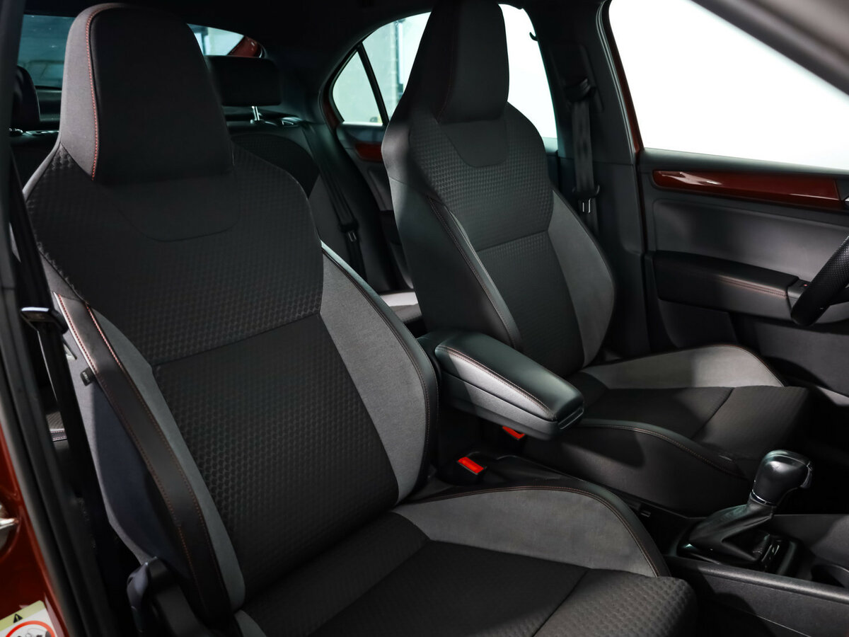 Volkswagen Polo с пробегом — 2021 год. Фото: #18