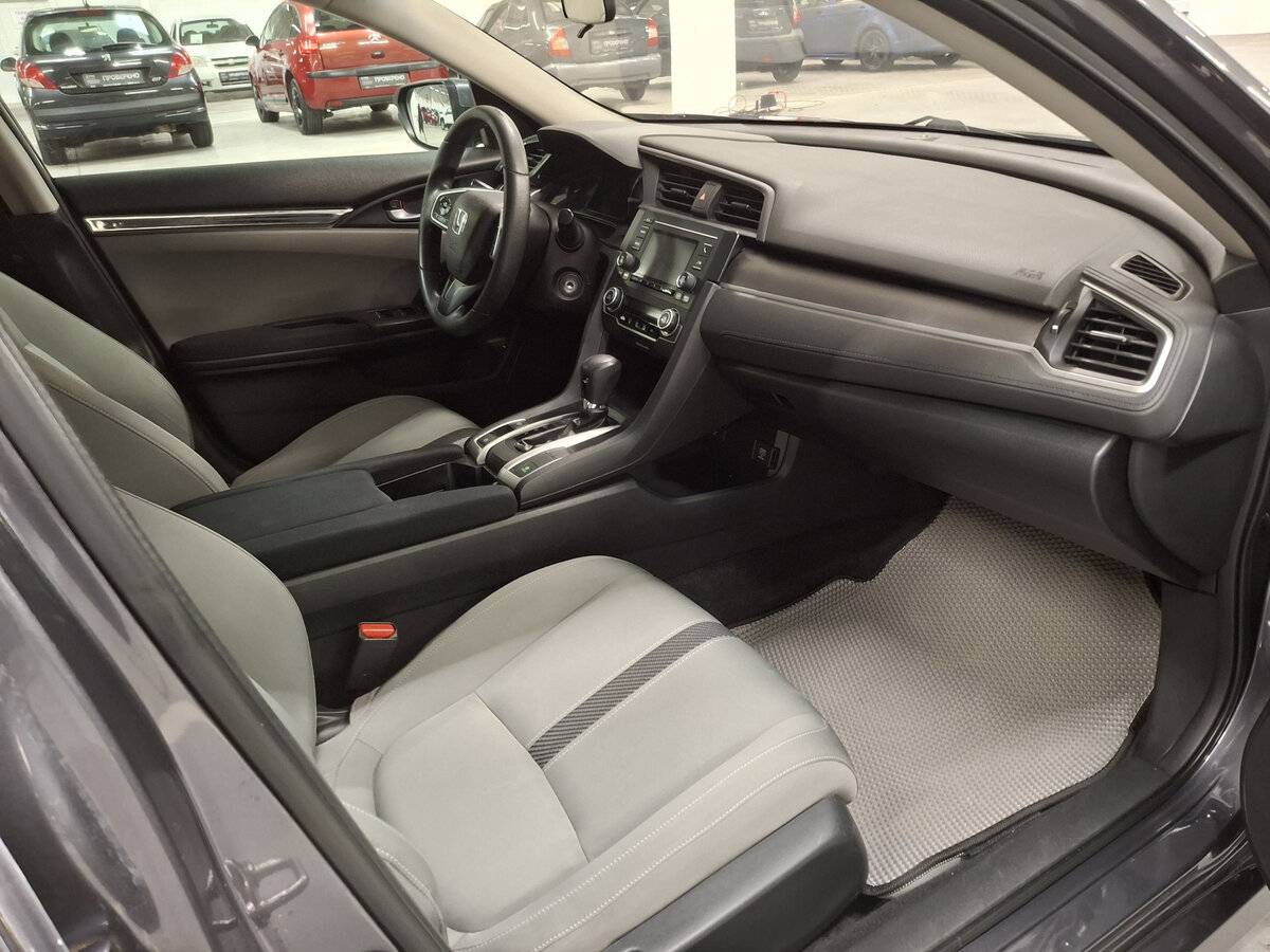 Honda Civic с пробегом — 2016 год. Фото: #10