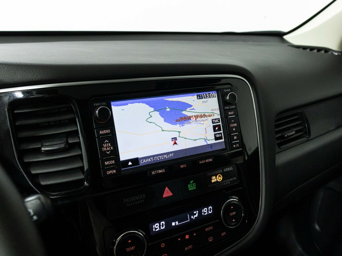 Mitsubishi Outlander с пробегом — 2014 год. Фото: #15