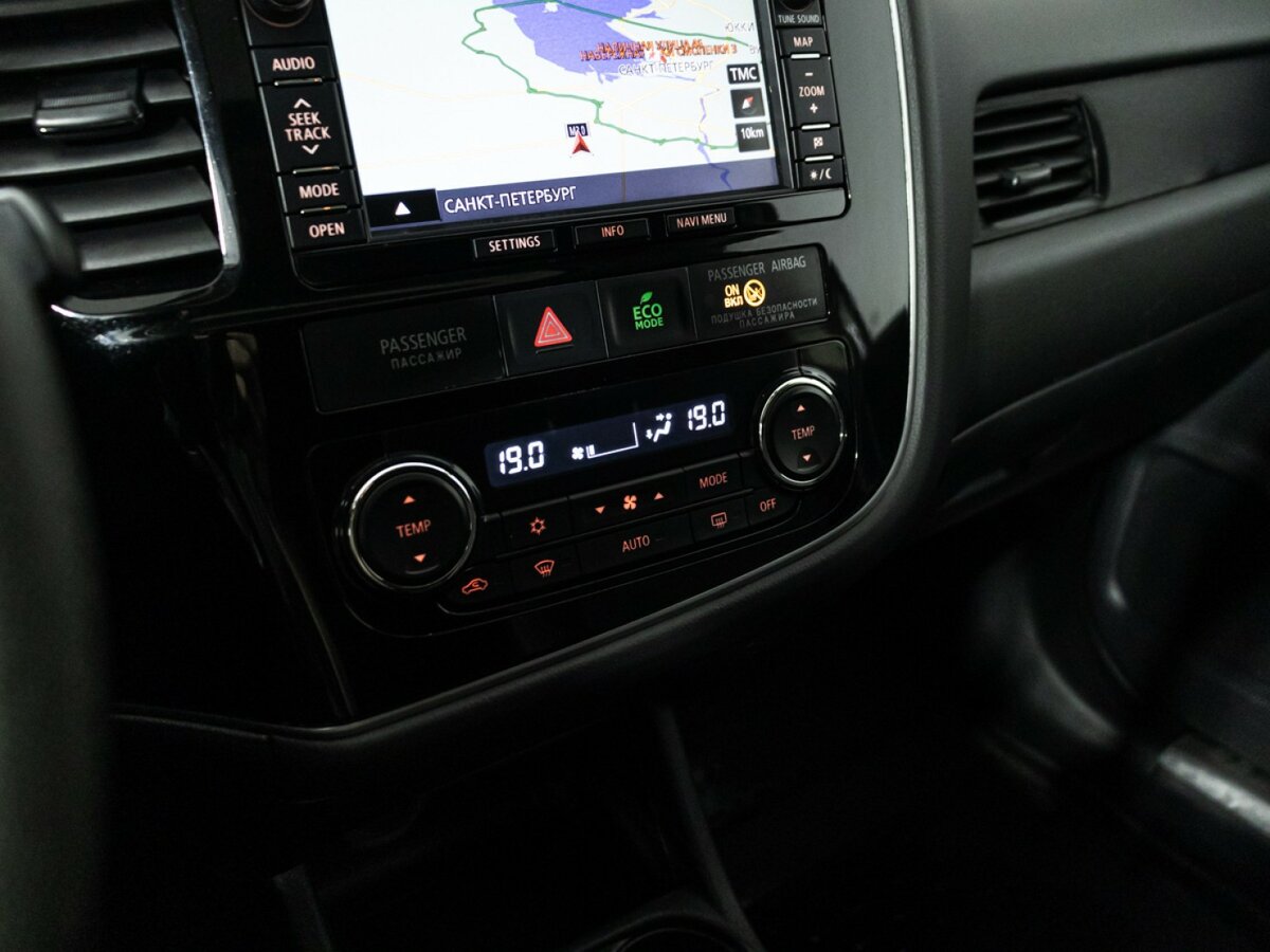 Mitsubishi Outlander с пробегом — 2014 год. Фото: #17