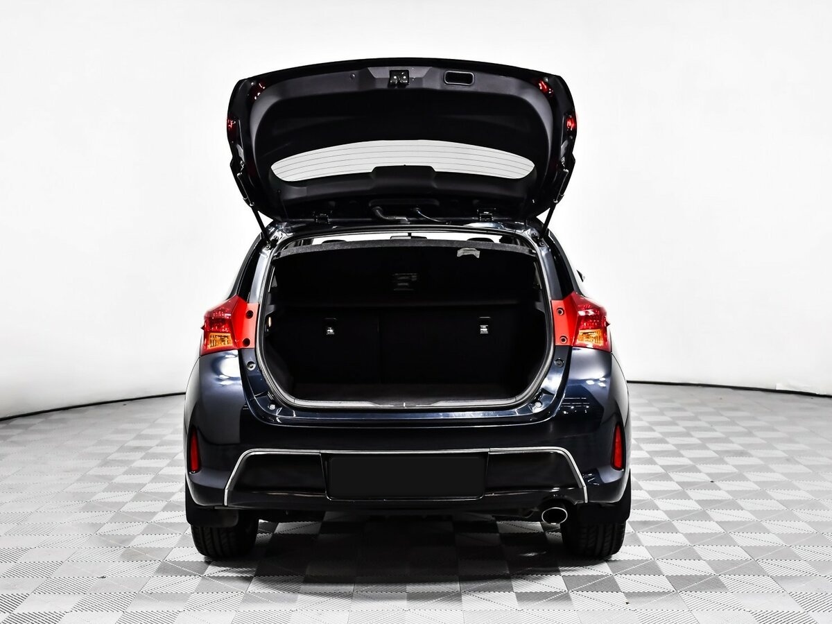 Toyota Auris с пробегом — 2014 год. Фото: #14