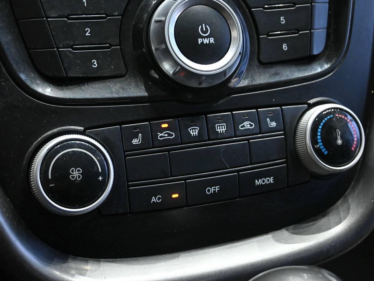 FAW Besturn X80 с пробегом — 2017 год. Фото: #7