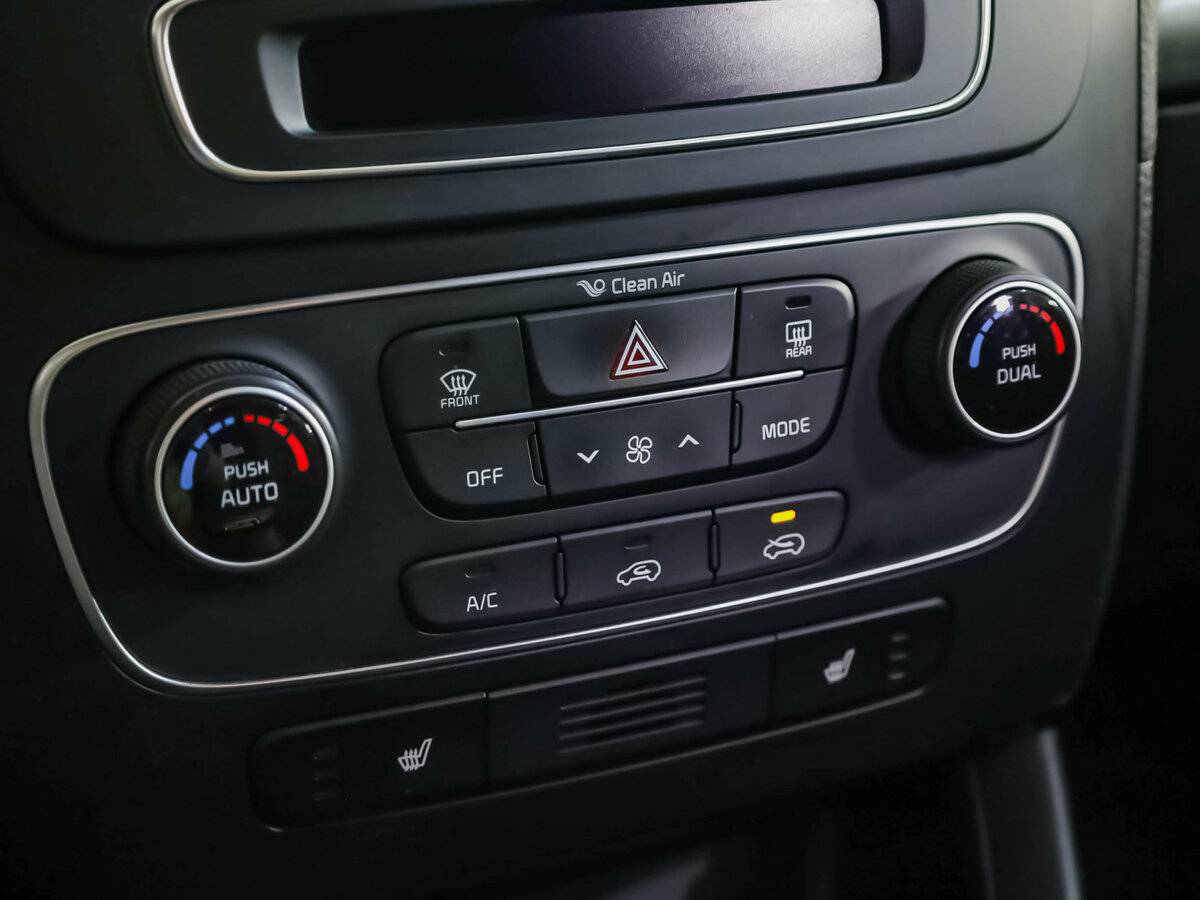 Kia Sorento с пробегом — 2013 год. Фото: #14