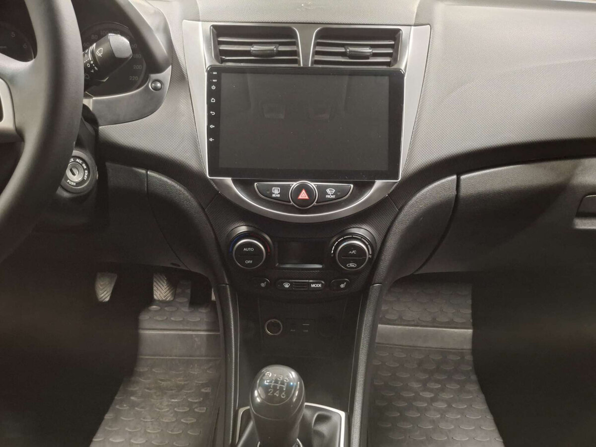 Hyundai Solaris с пробегом — 2016 год. Фото: #14