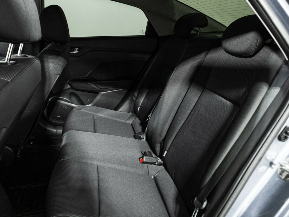 Hyundai Solaris с пробегом — 2017 год. Фото: #9