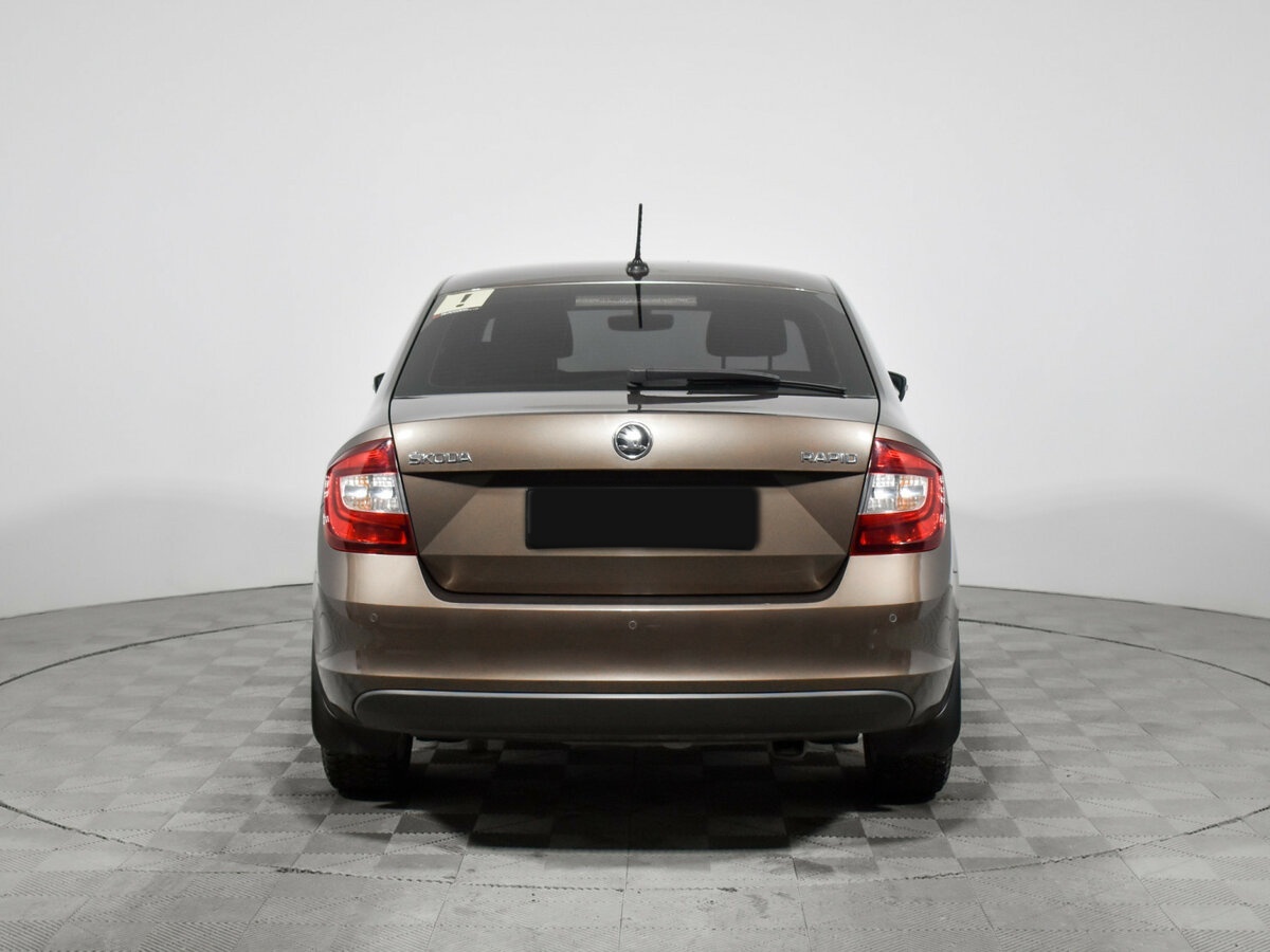 Skoda Rapid с пробегом — 2018 год. Фото: #5