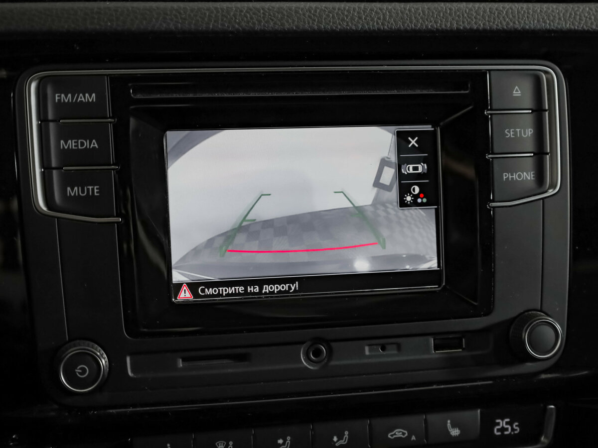 Volkswagen Jetta с пробегом — 2017 год. Фото: #14