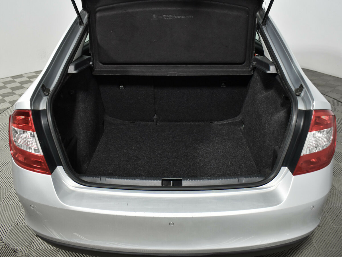 Skoda Rapid с пробегом — 2017 год. Фото: #17