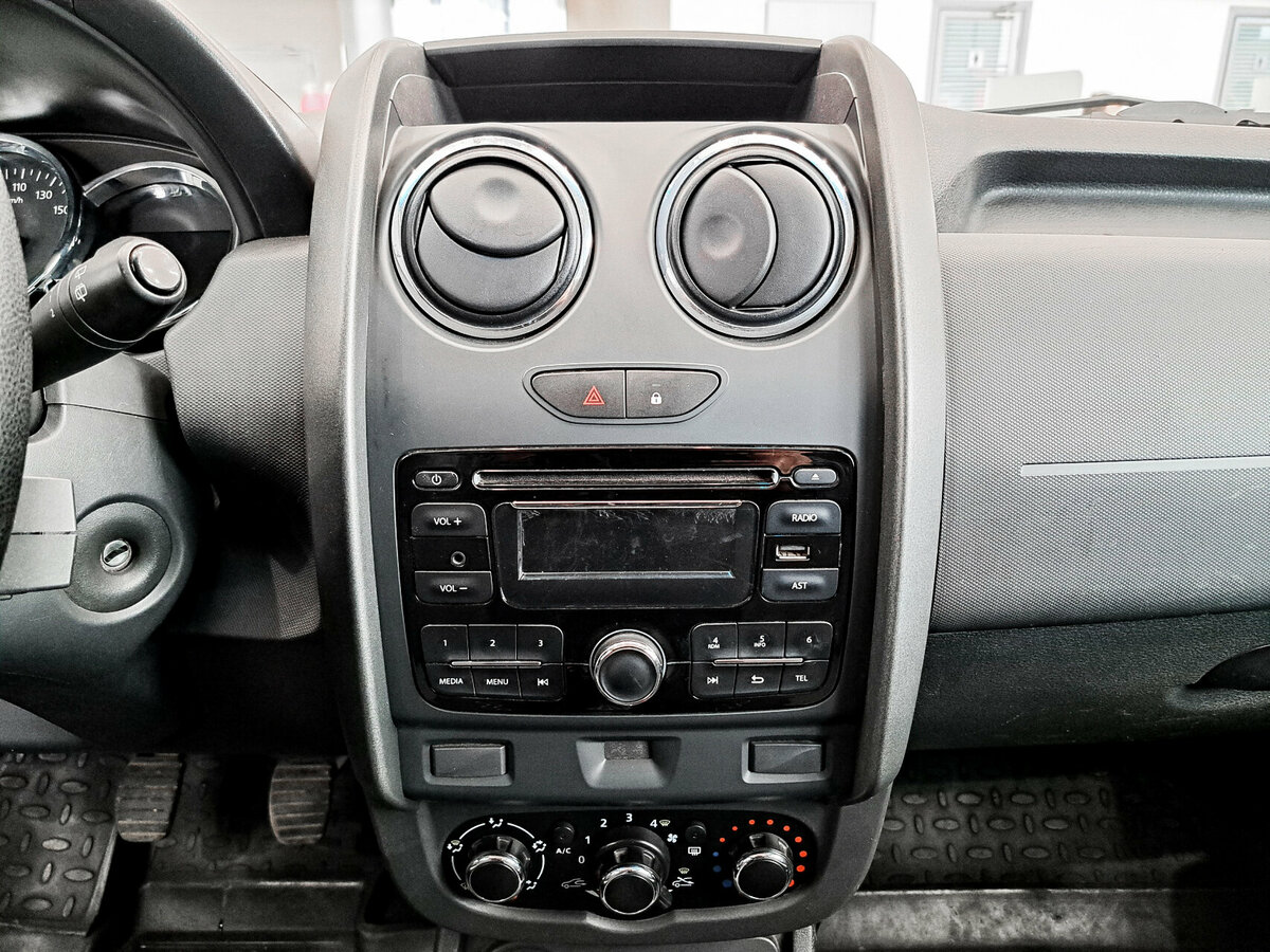 Renault Duster с пробегом — 2015 год. Фото: #12